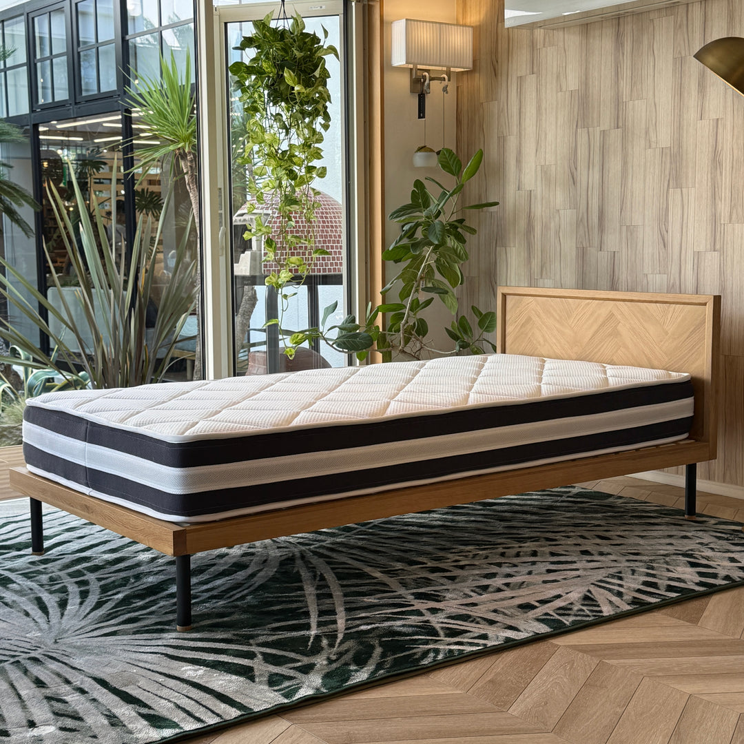 アンバー|高反発×通気性フォームのレギュラータイプマットレス