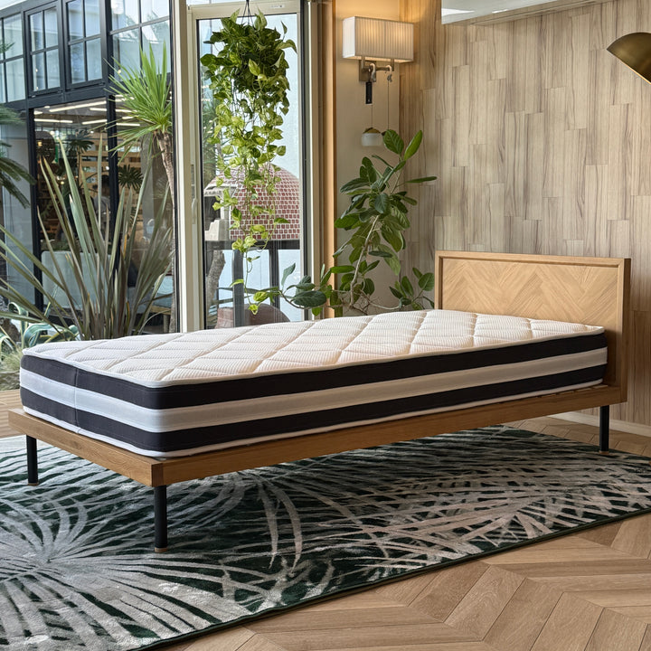 アンバー|高反発×通気性フォームのレギュラータイプマットレス