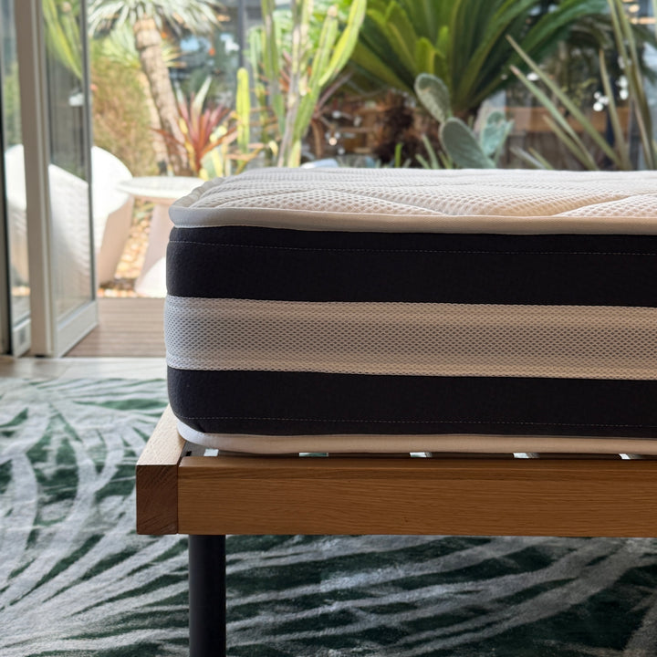 アンバー|高反発×通気性フォームのレギュラータイプマットレス