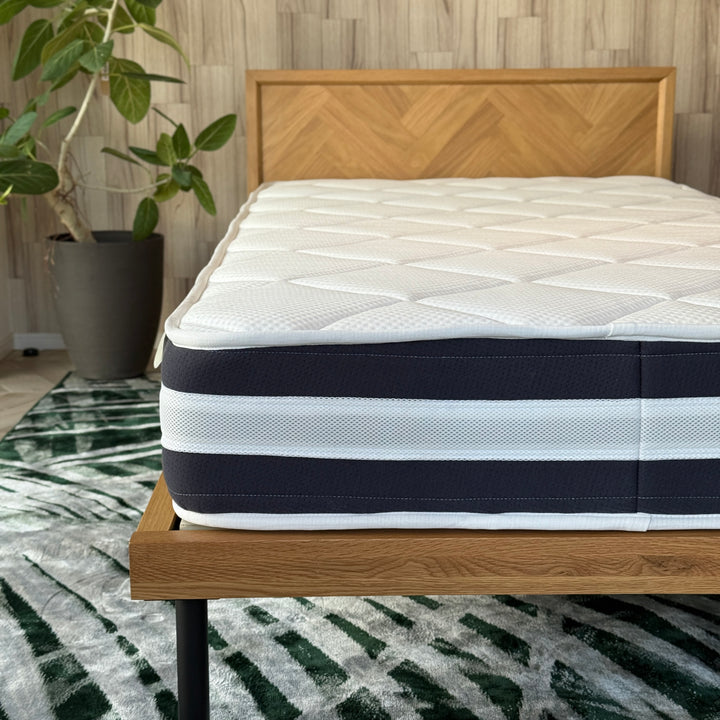 アンバー|高反発×通気性フォームのレギュラータイプマットレス