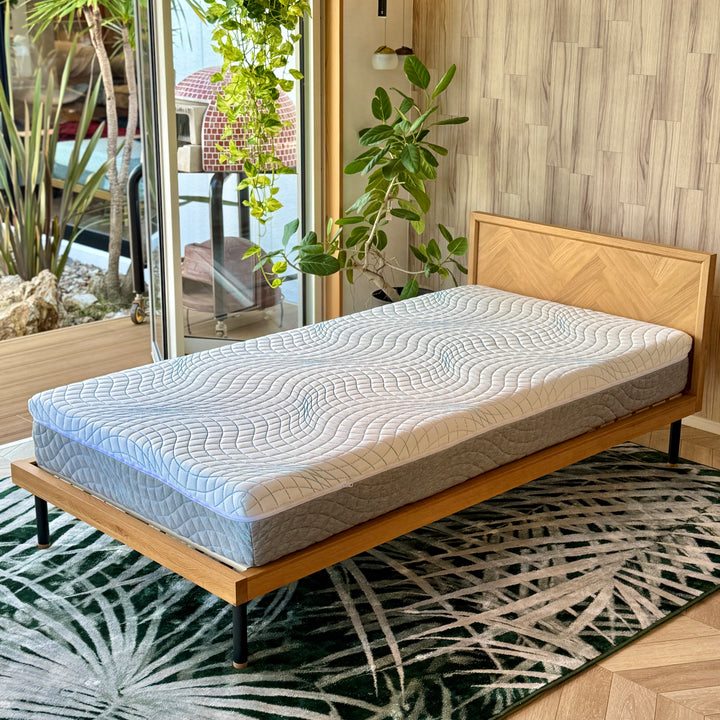 ネオ VIV|クールジェルメモリー×高反発ウレタンのリバーシブルマットレス