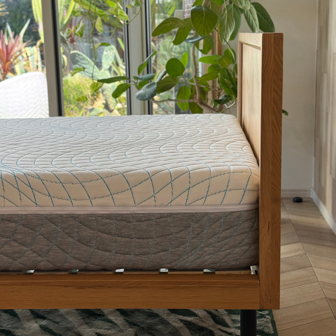 ネオ VIV|クールジェルメモリー×高反発ウレタンのリバーシブルマットレス