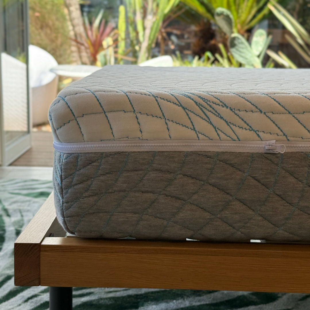 ネオ VIV|クールジェルメモリー×高反発ウレタンのリバーシブルマットレス