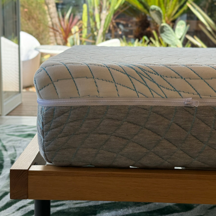 ネオ VIV|クールジェルメモリー×高反発ウレタンのリバーシブルマットレス