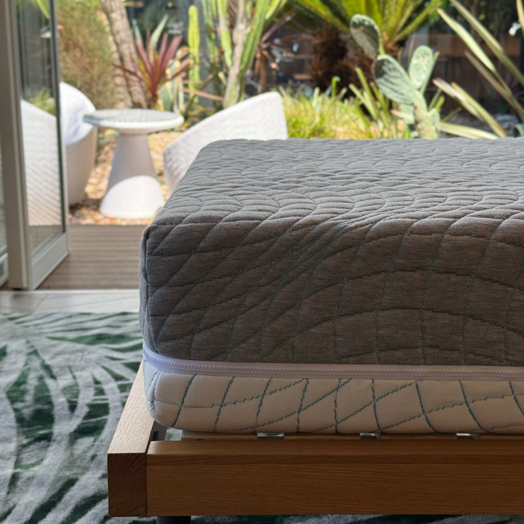 ネオ VIV|クールジェルメモリー×高反発ウレタンのリバーシブルマットレス