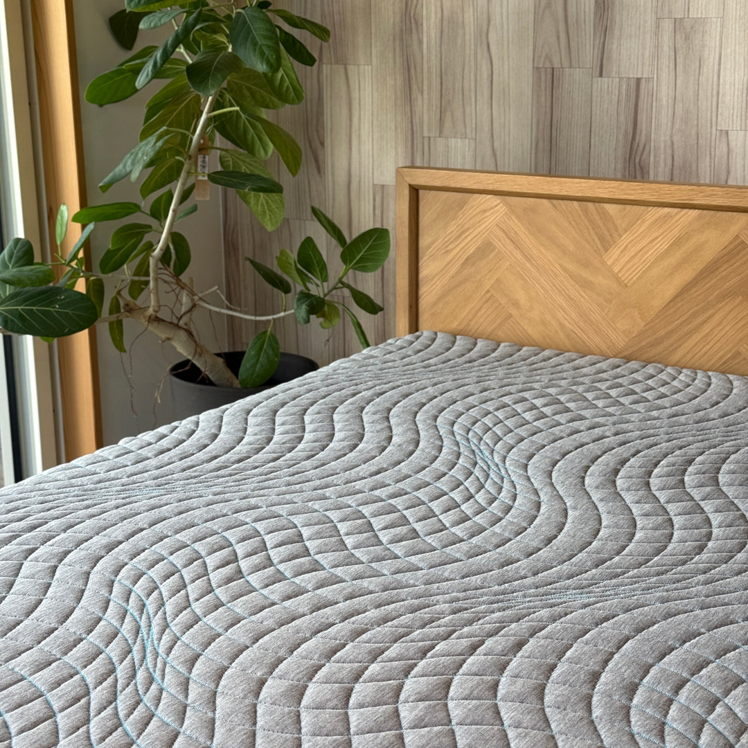 ネオ VIV|クールジェルメモリー×高反発ウレタンのリバーシブルマットレス