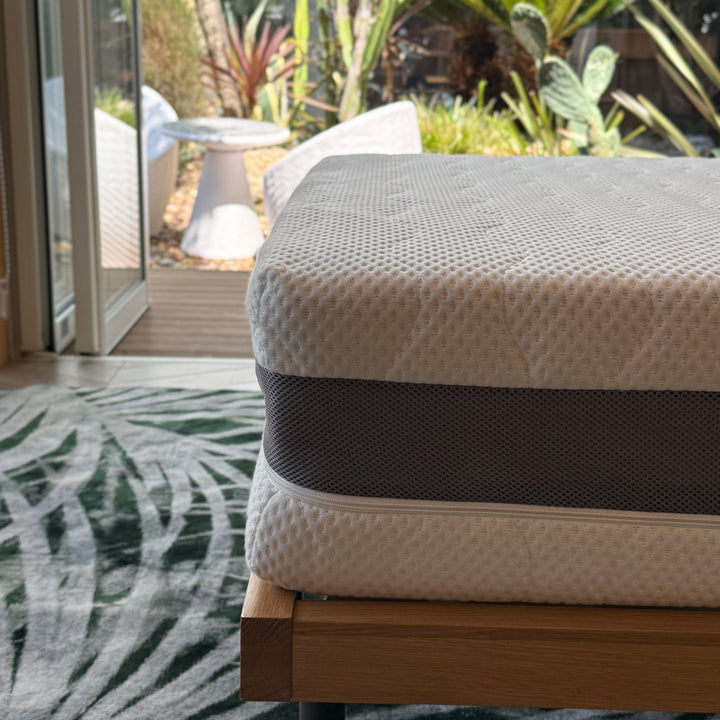 メモリーデラックス|低反発×高反発のリバーシブルホテルマットレス