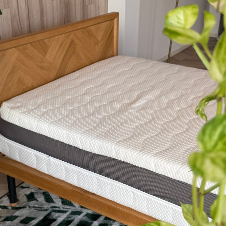 メモリーデラックス|低反発×高反発のリバーシブルホテルマットレス