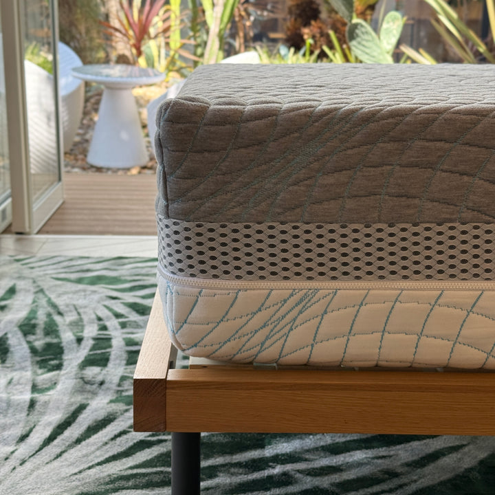 オーゾーン|冷感ジェルとココナッツ繊維を融合したプレミアムマットレス